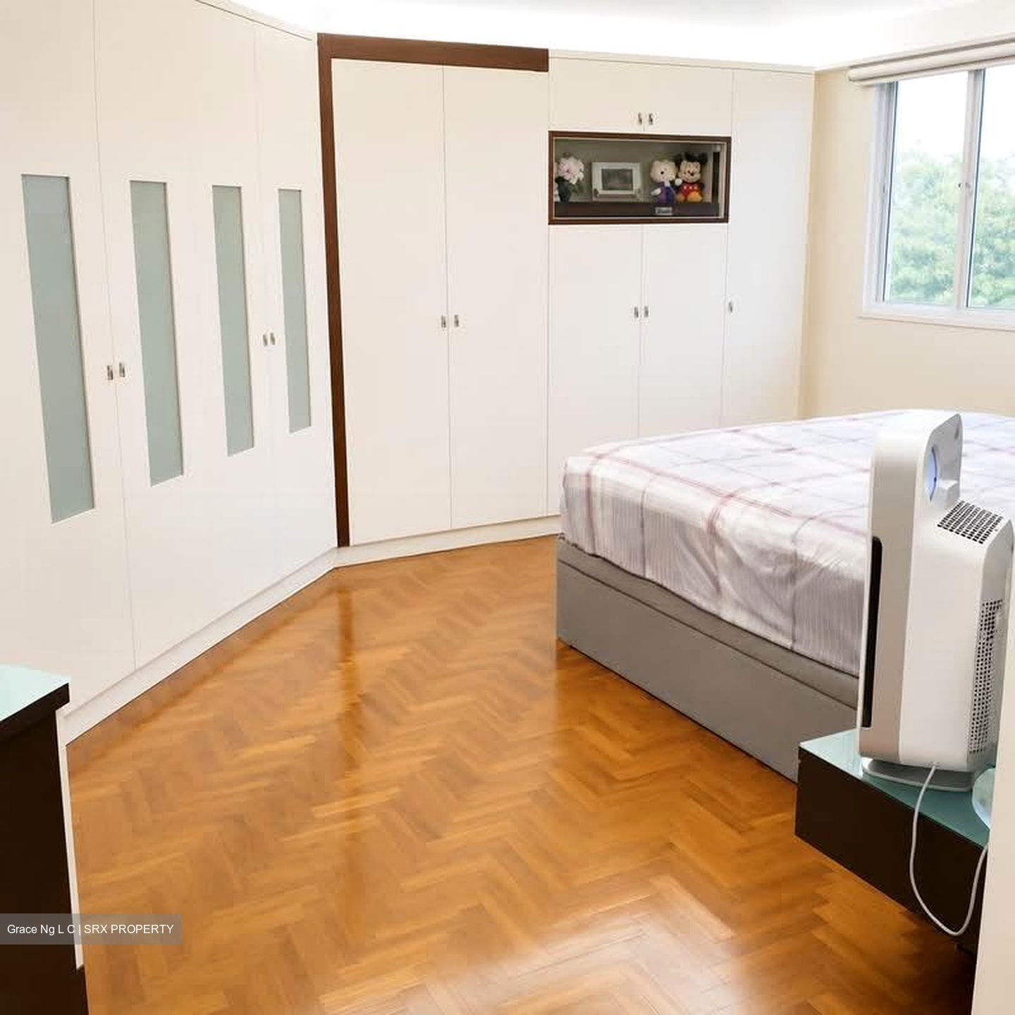 Melville Park (D18), Condominium #570908511